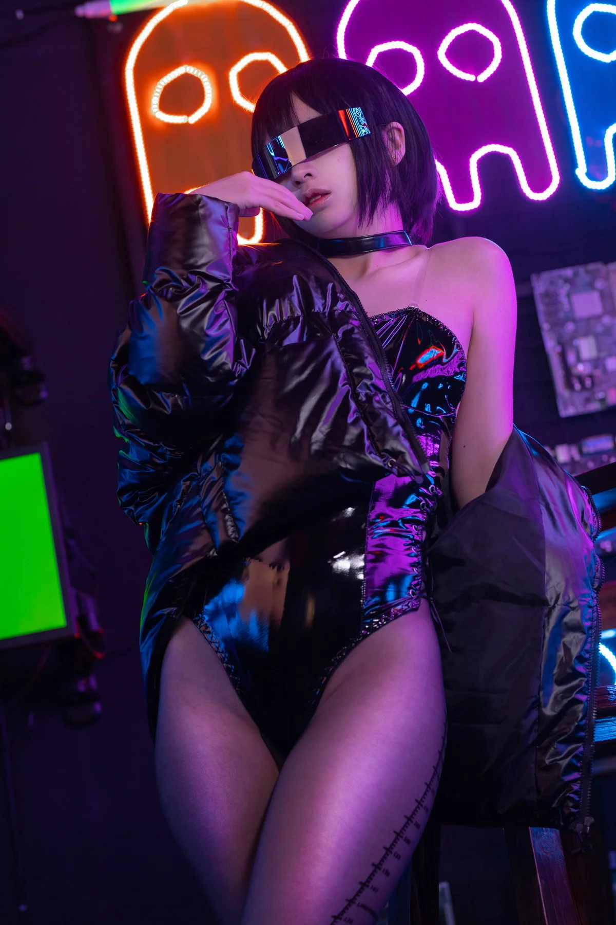 Xgyw.Org_网络美女疯猫ss赛博少女主题性感黑色皮质连体内衣配黑丝裤袜丰满诱惑写真40P