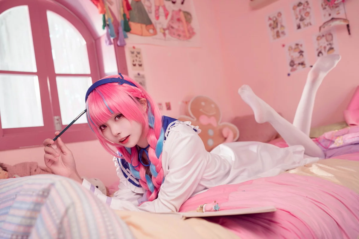 Xgyw.Org_Coser小姐姐艾西Aiwest湊阿库娅主题私房性感学生装配白丝袜秀完美身材诱惑写真55P