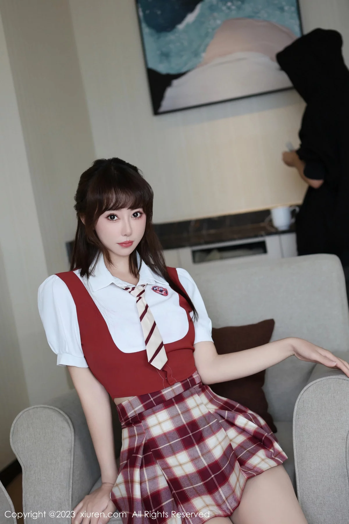 Xgyw.Org_XiuRen第7851期_模特金tiao性感学妹制服露红色轻透内衣配肉丝袜秀美腿诱惑写真77P