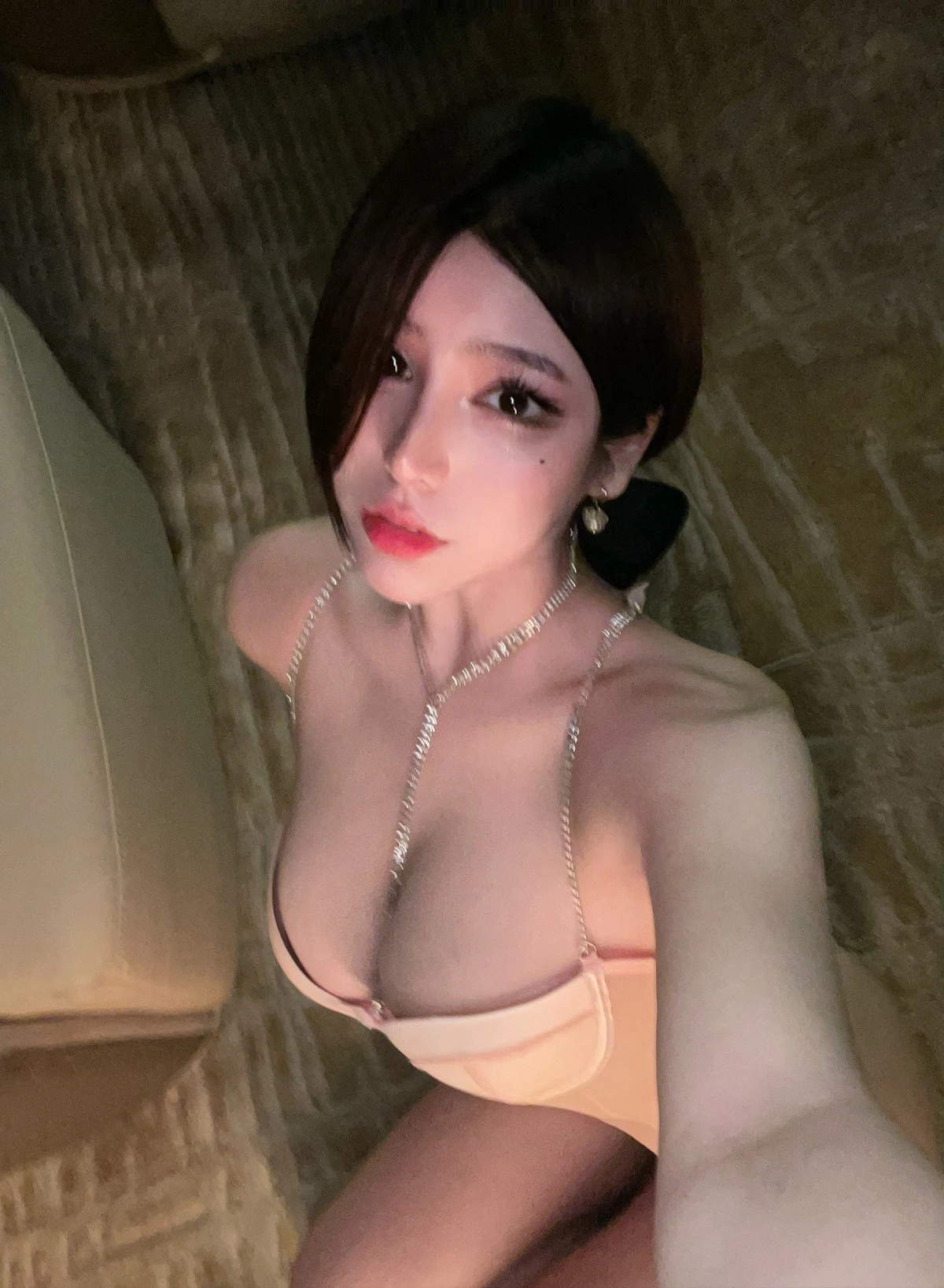 Xgyw.Org_网络美女奔跑的晶螺儿美丽小姐睡衣主题私房性感薄透连体内衣秀完美身材迷人诱惑写真40P