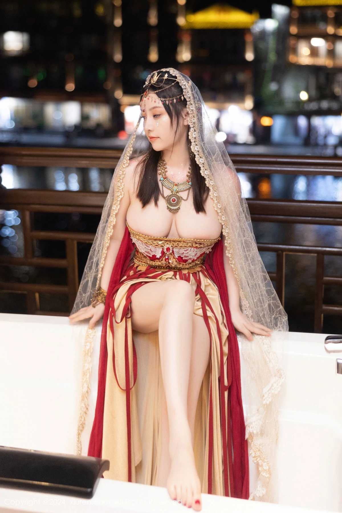 Xgyw.Org_XiuRen第8349期_模特豆瓣酱性感红色薄纱西域服饰半脱秀丰腴身材撩人诱惑写真82P