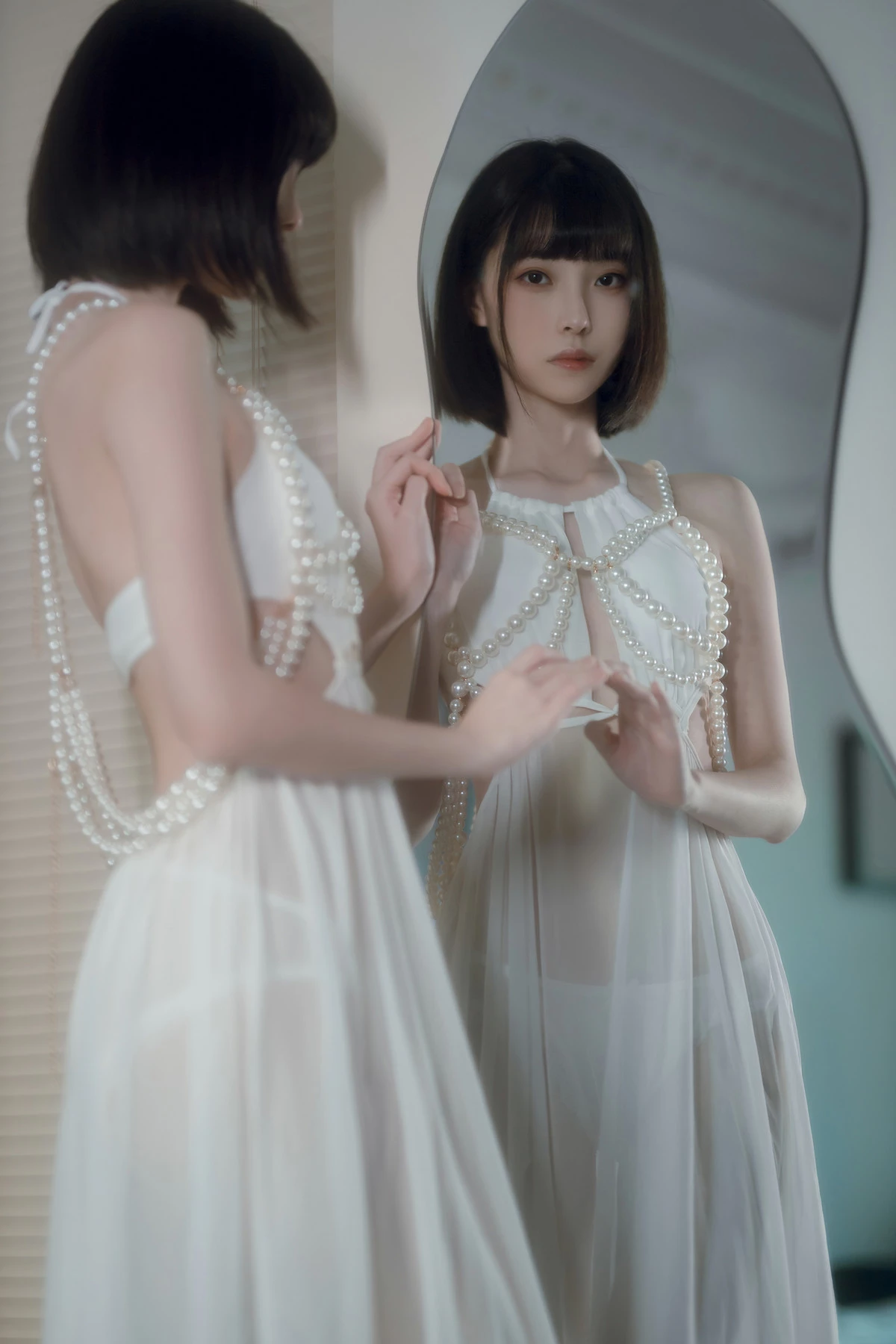 Xgyw.Org_网络美女许岚LAN晨间女友主题性感珍珠服饰配白色薄纱连衣长裙秀完美身材诱惑写真40P