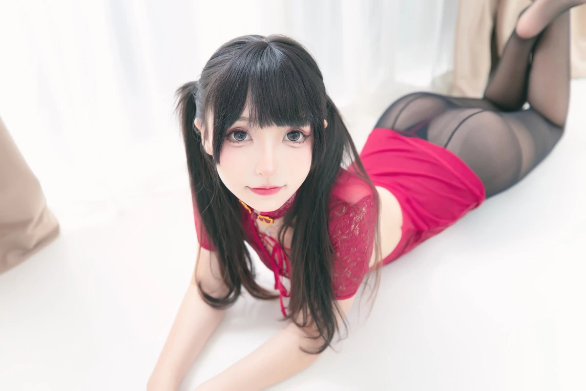 Xgyw.Org_萝莉美女神楽板真冬想入非非主题私房性感红色缕空上衣配超薄无内黑丝秀翘臀美腿诱惑写真75P