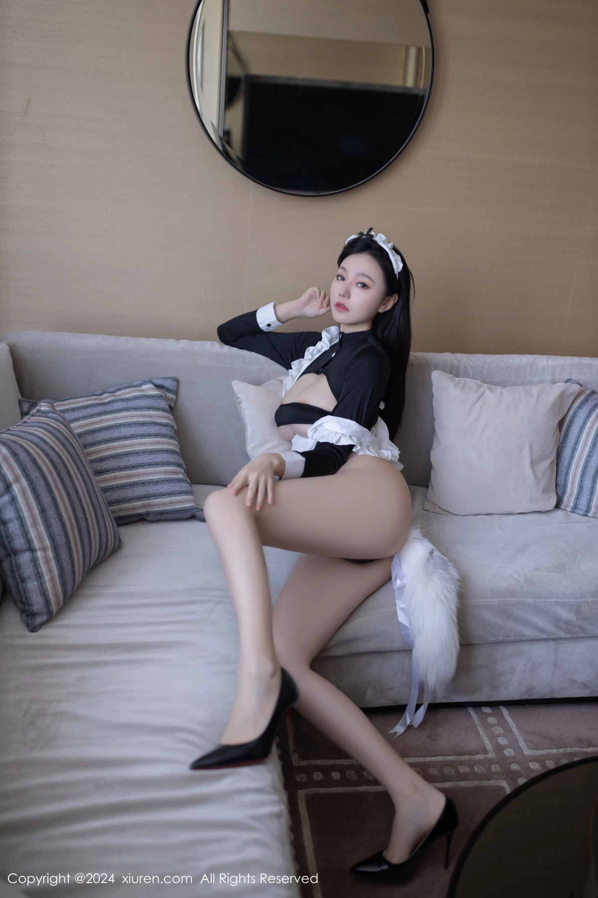 Xgyw.Org_XiuRen第8720期_模特安然anran性感黑色女仆服饰配黑丝裤袜秀柔美身段诱惑写真80P