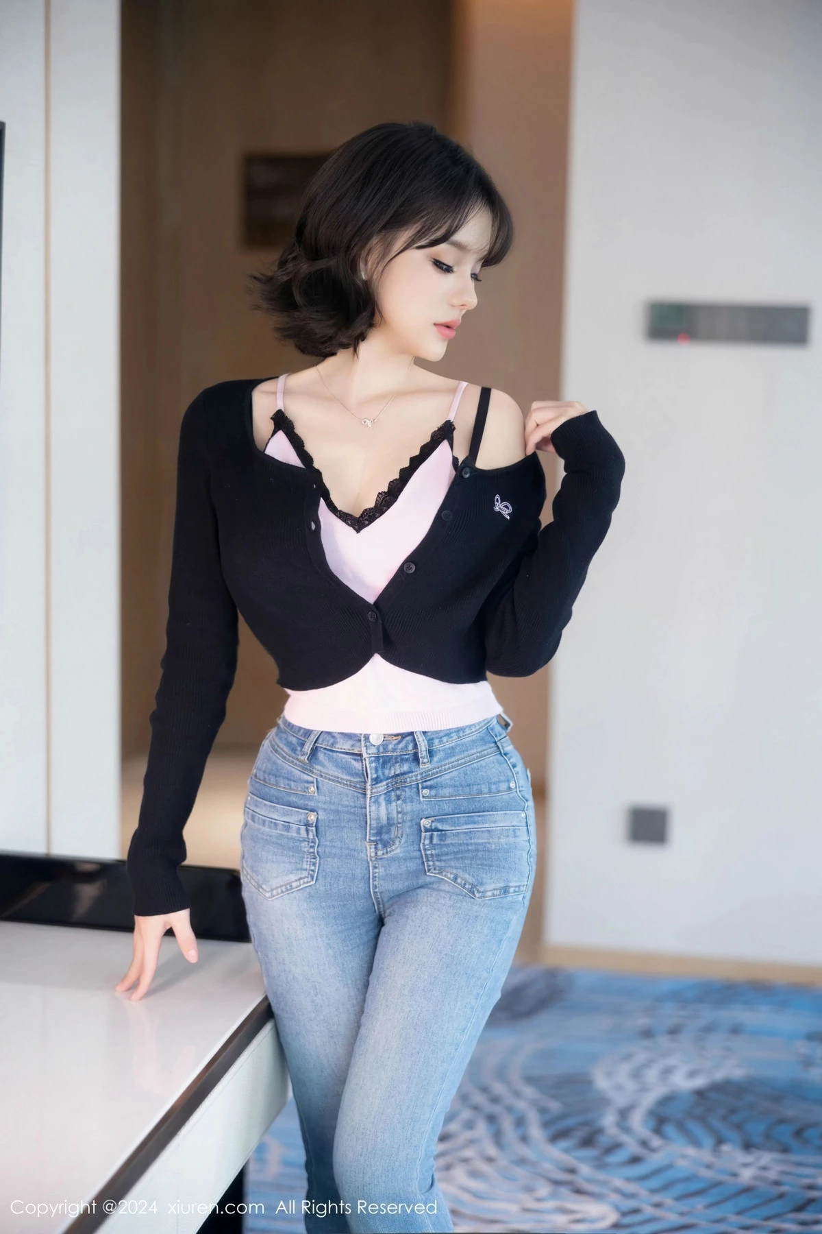 Xgyw.Org_XiuRen第9620期_新人模特黎苏苏私房性感黑色内衣配黑丝吊袜秀曼妙身姿诱惑写真80P