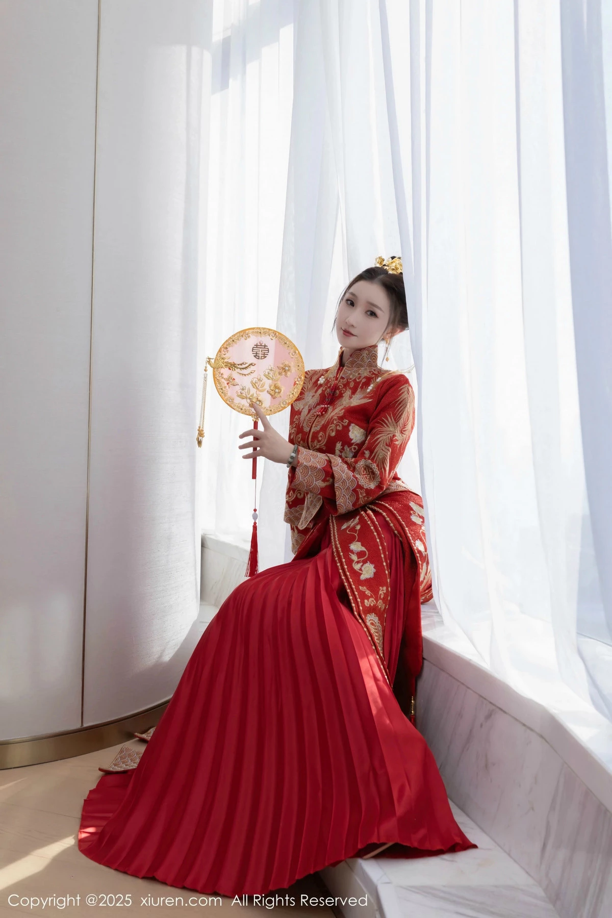 Xgyw.Org_XiuRen第9811期_模特杏子Yada性感新娘装红色情趣内衣配超薄肉丝秀美腿诱惑写真84P