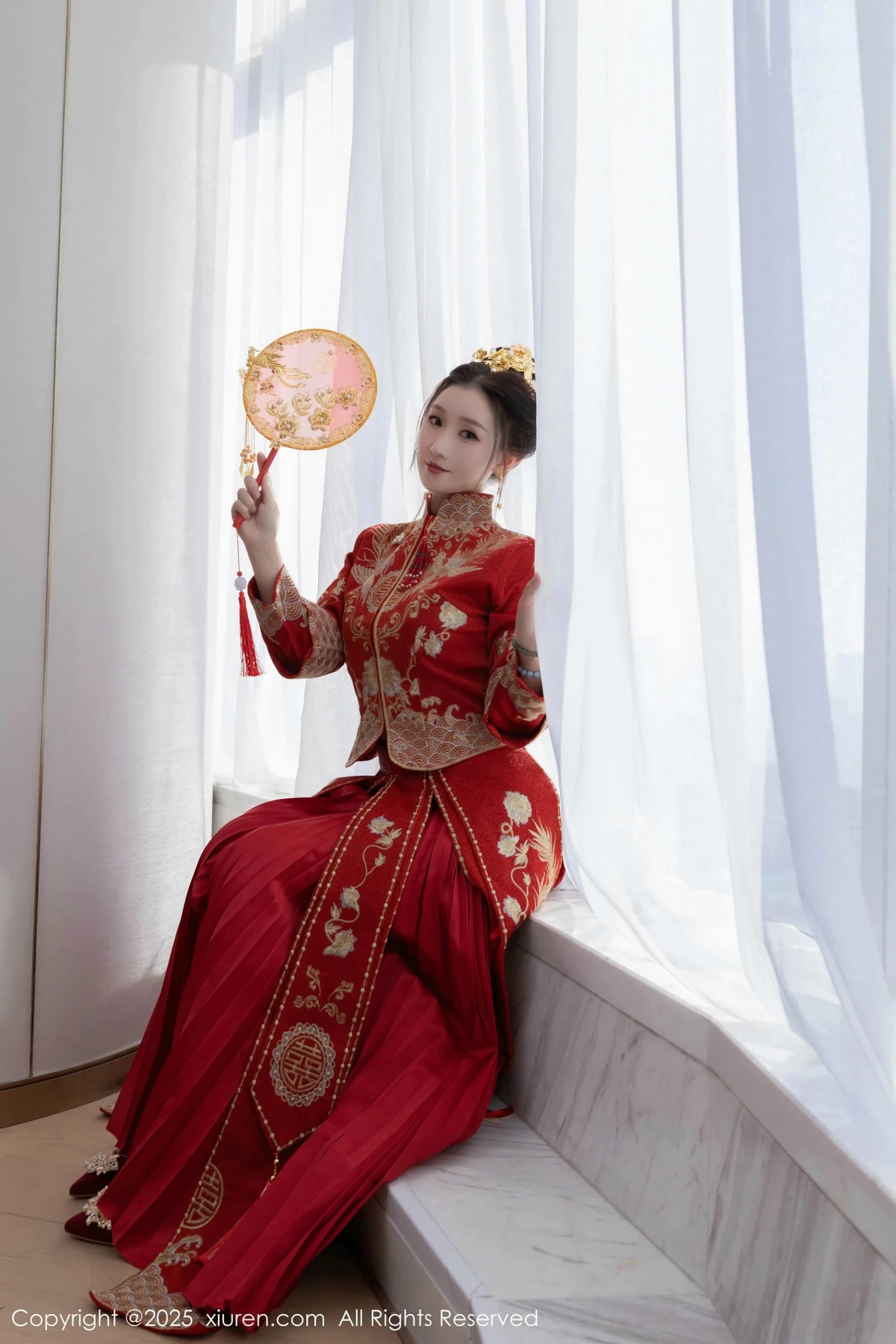 Xgyw.Org_XiuRen第9811期_模特杏子Yada性感新娘装红色情趣内衣配超薄肉丝秀美腿诱惑写真84P