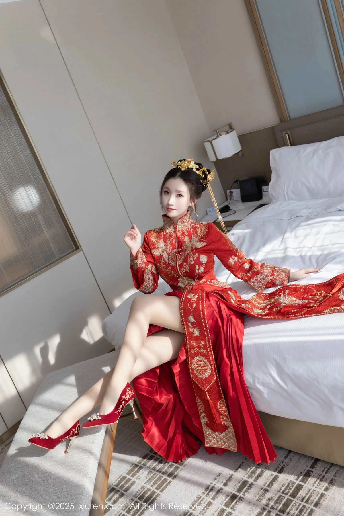 Xgyw.Org_XiuRen第9811期_模特杏子Yada性感新娘装红色情趣内衣配超薄肉丝秀美腿诱惑写真84P