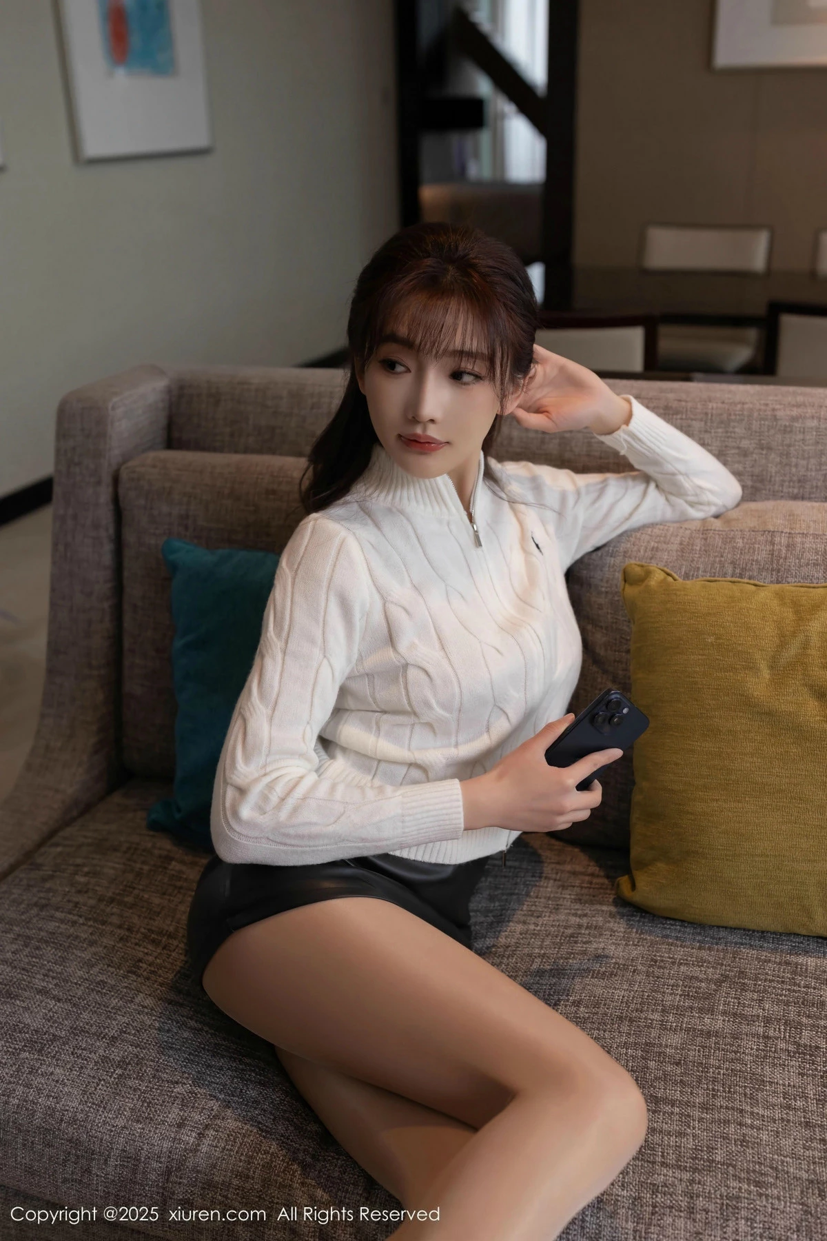 Xgyw.Org_XiuRen第9852_模特陆萱萱白上衣配黑皮短裙露性感情趣内衣秀曼妙身姿诱惑写真81P