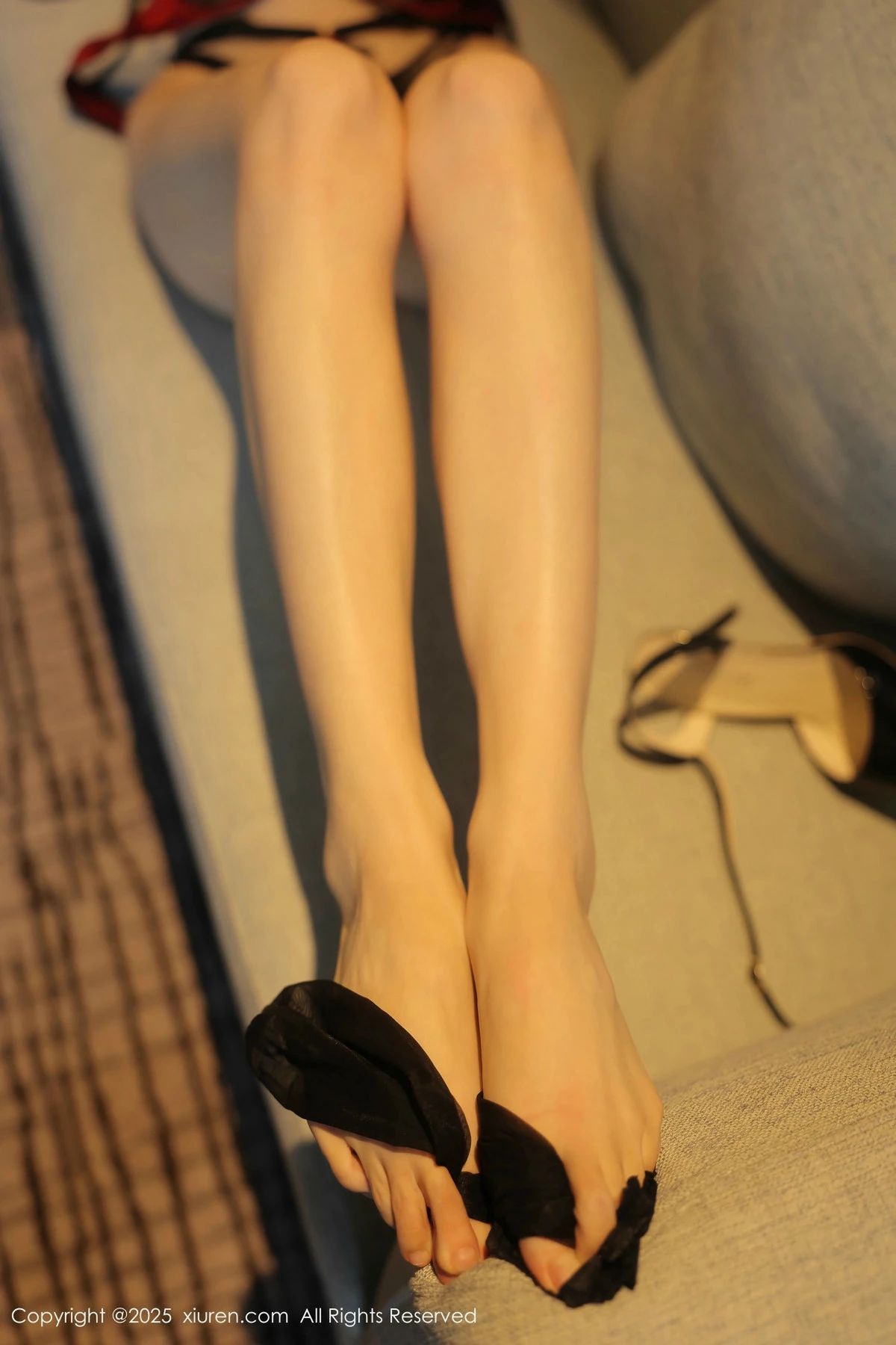 Xgyw.Org_XiuRen第9791期_模特曼柔私房性感黑色蕾丝情趣内衣配黑丝袜秀曼妙身材诱惑写真84P