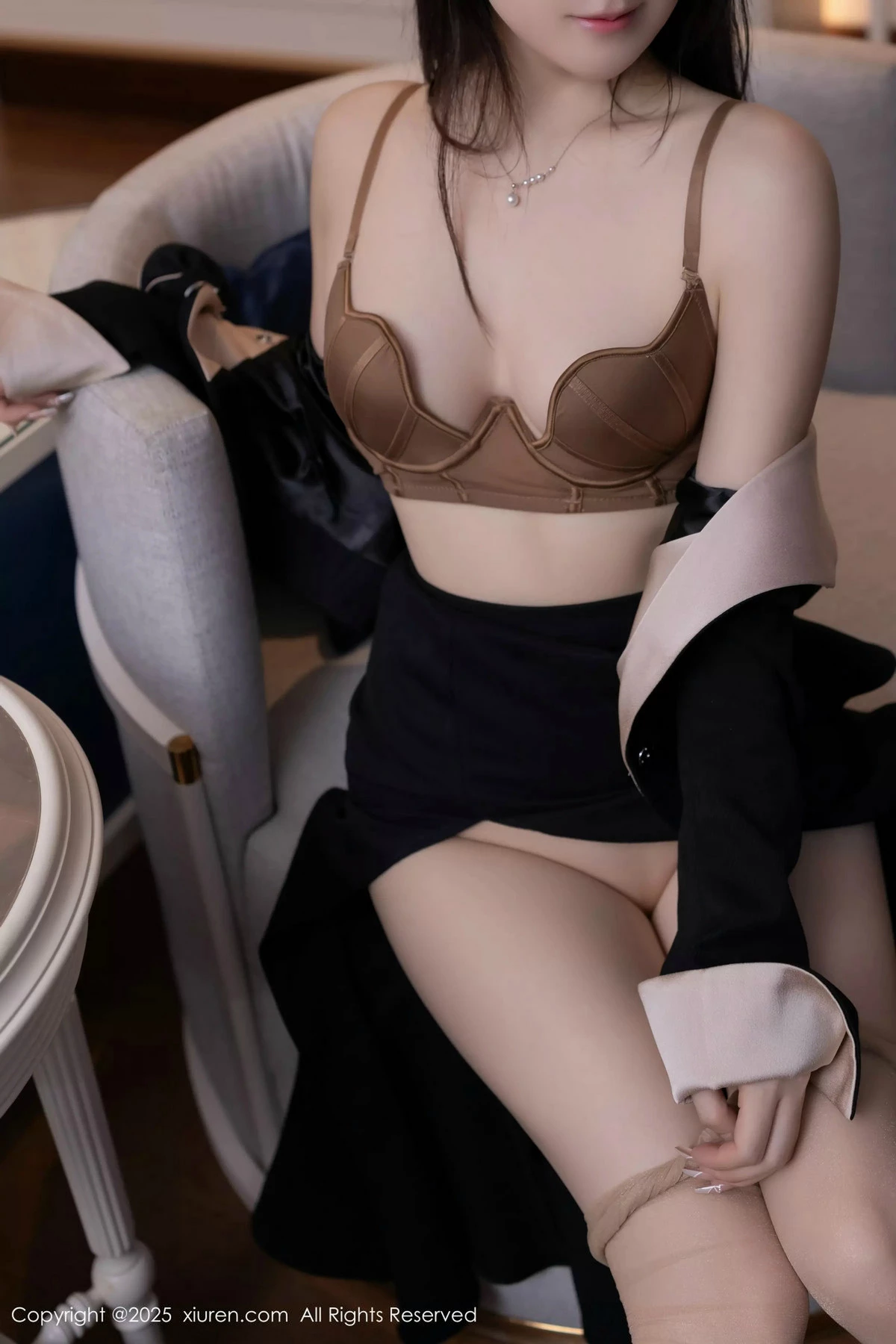 Xgyw.Org_XiuRen第9953期_模特鱼子酱Fish性感黑色连衣裙配超薄肉丝秀曼妙身姿诱惑写真80P