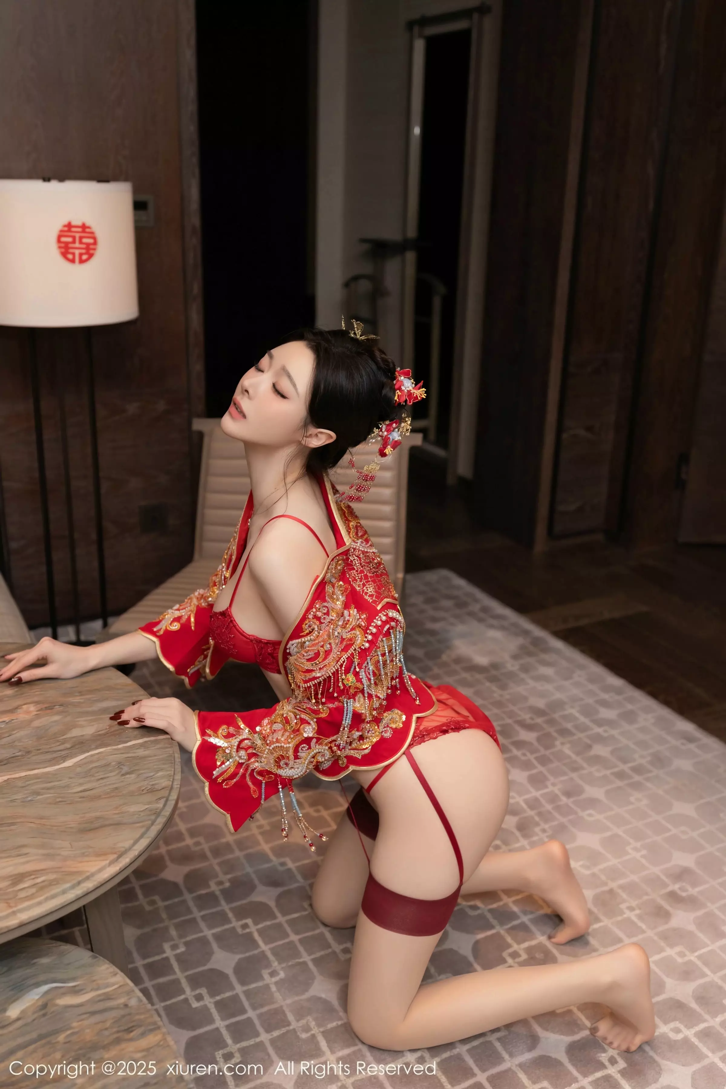 Xgyw.Org_XiuRen第10055期_模特小逗逗新婚主题性感红色蕾丝内衣配黑丝吊袜完美诱惑写真82P