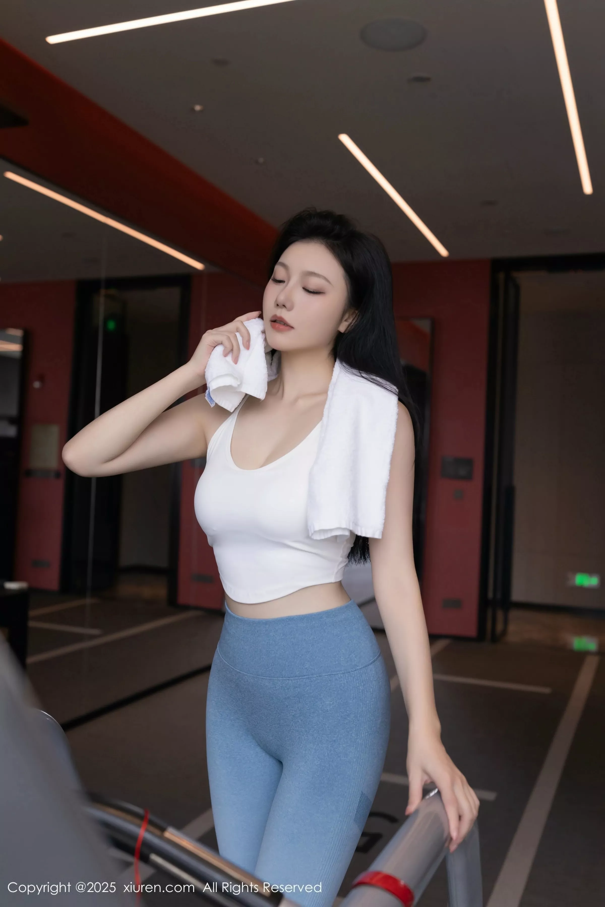 Xgyw.Org_XiuRen第10272期_模特安然anran健身房性感蓝白色运动服秀曼妙身姿完美诱惑写真80P