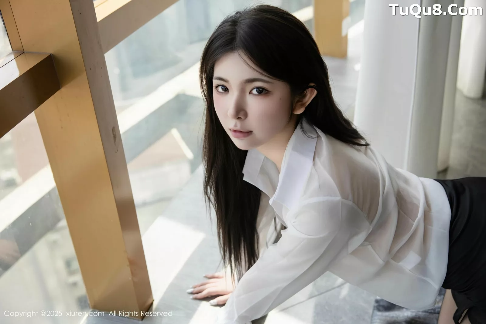 Xgyw.Org_XiuRen第10338期_新人模特童童Bunny性感OL服饰配超薄黑丝秀曼妙身材诱惑写真77P