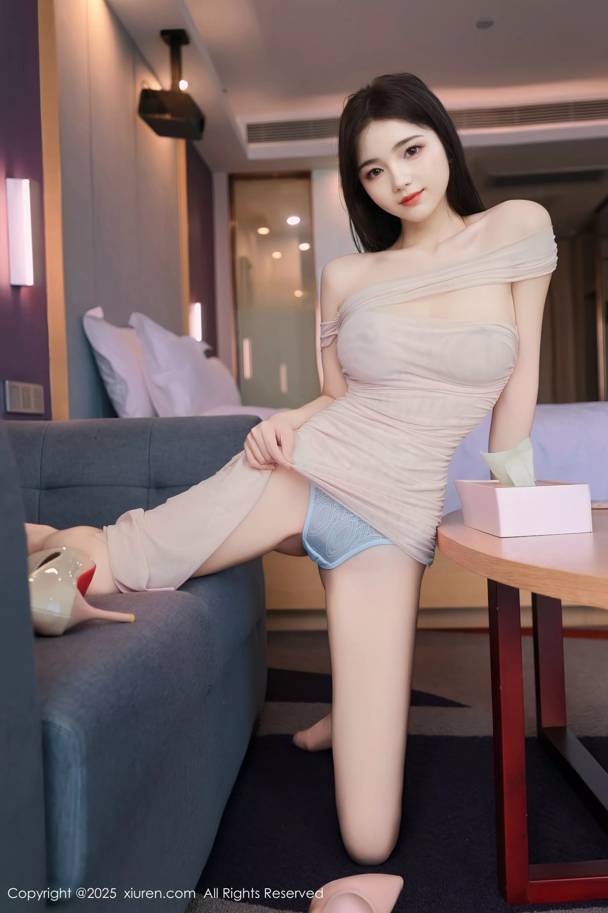 Xgyw.Org_XiuRen第10344期_新人模特苏软软性感紫色薄纱包臀裙半脱秀凹凸身材撩人诱惑写真88P