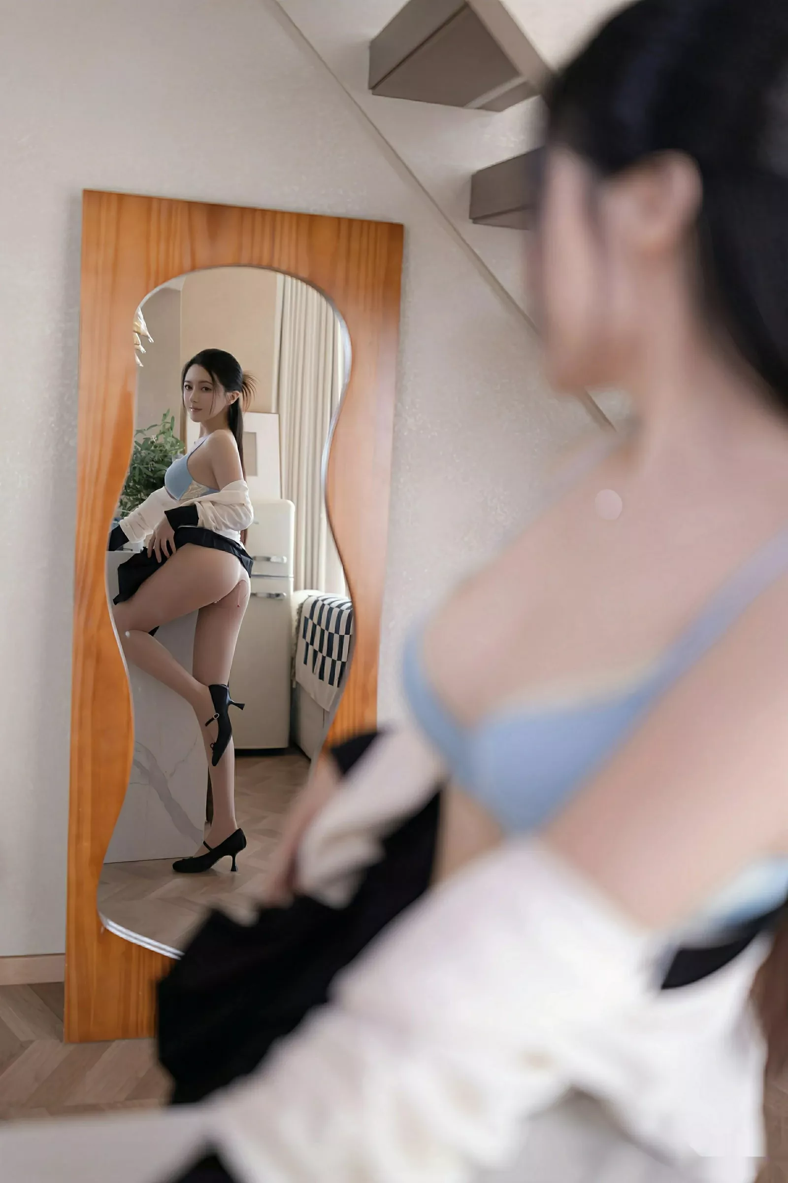 Xgyw.Org_[XiuRen秀人网]No.10615_模特鱼子酱Fish性感白上衣配黑短裙露超薄肉丝秀曼妙身材诱惑写真74P