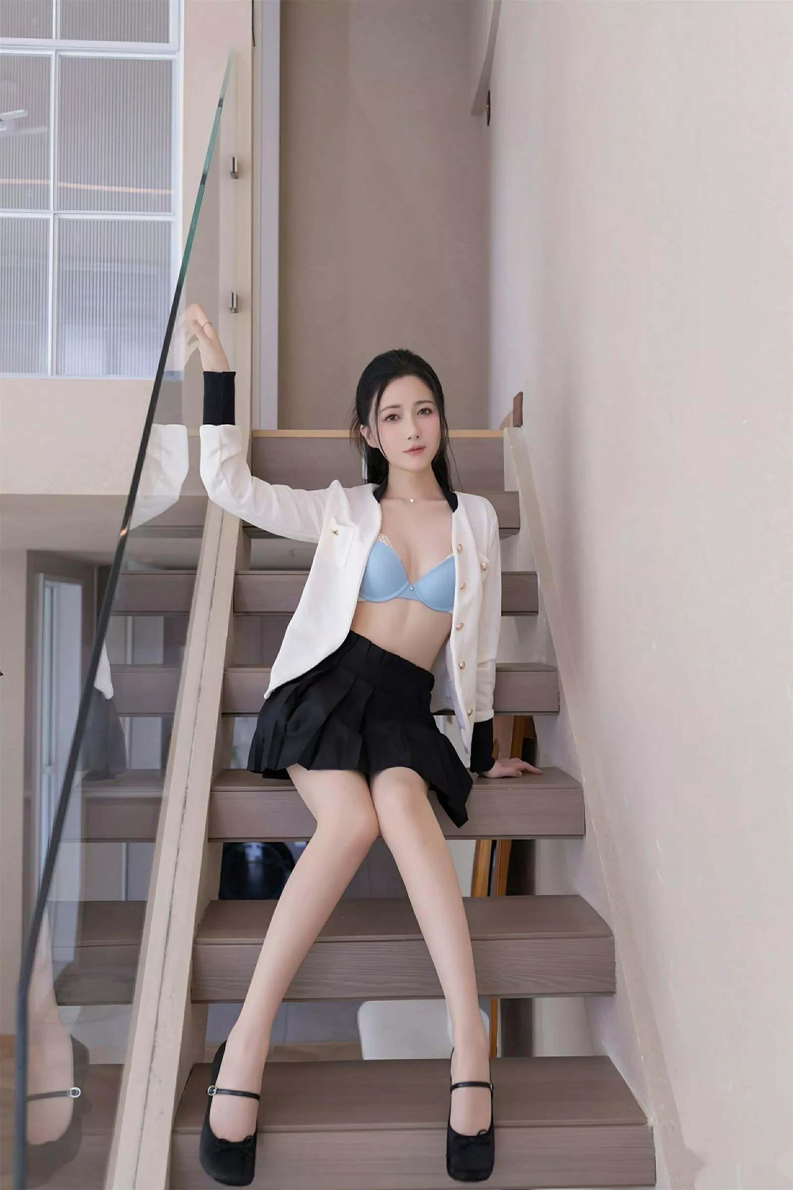 Xgyw.Org_[XiuRen秀人网]No.10615_模特鱼子酱Fish性感白上衣配黑短裙露超薄肉丝秀曼妙身材诱惑写真74P