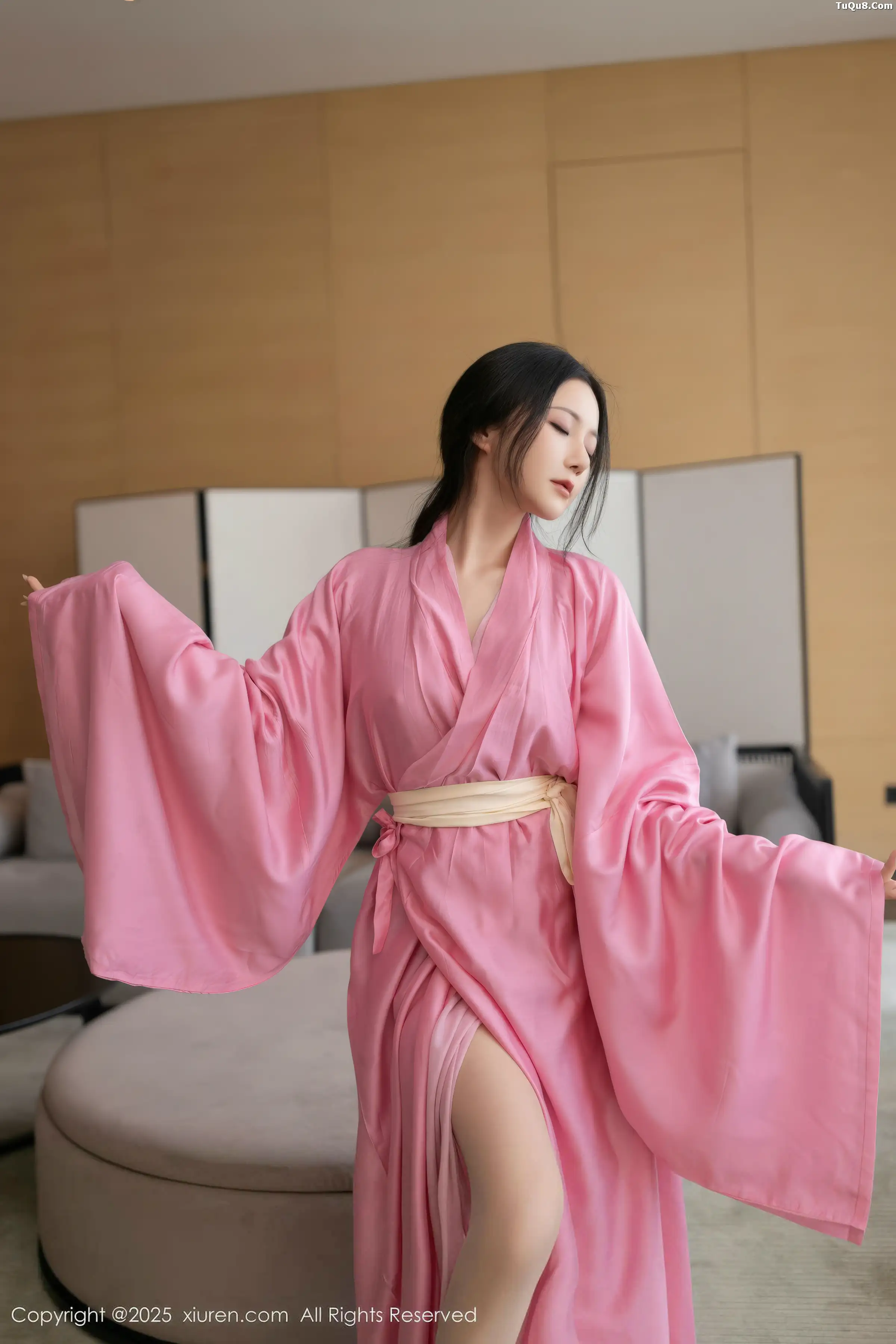 Xgyw.Org_[XiuRen秀人网]No.11049_模特鱼子酱Fish性感粉色月影纱配超薄肉丝秀曼妙身姿诱惑写真82P