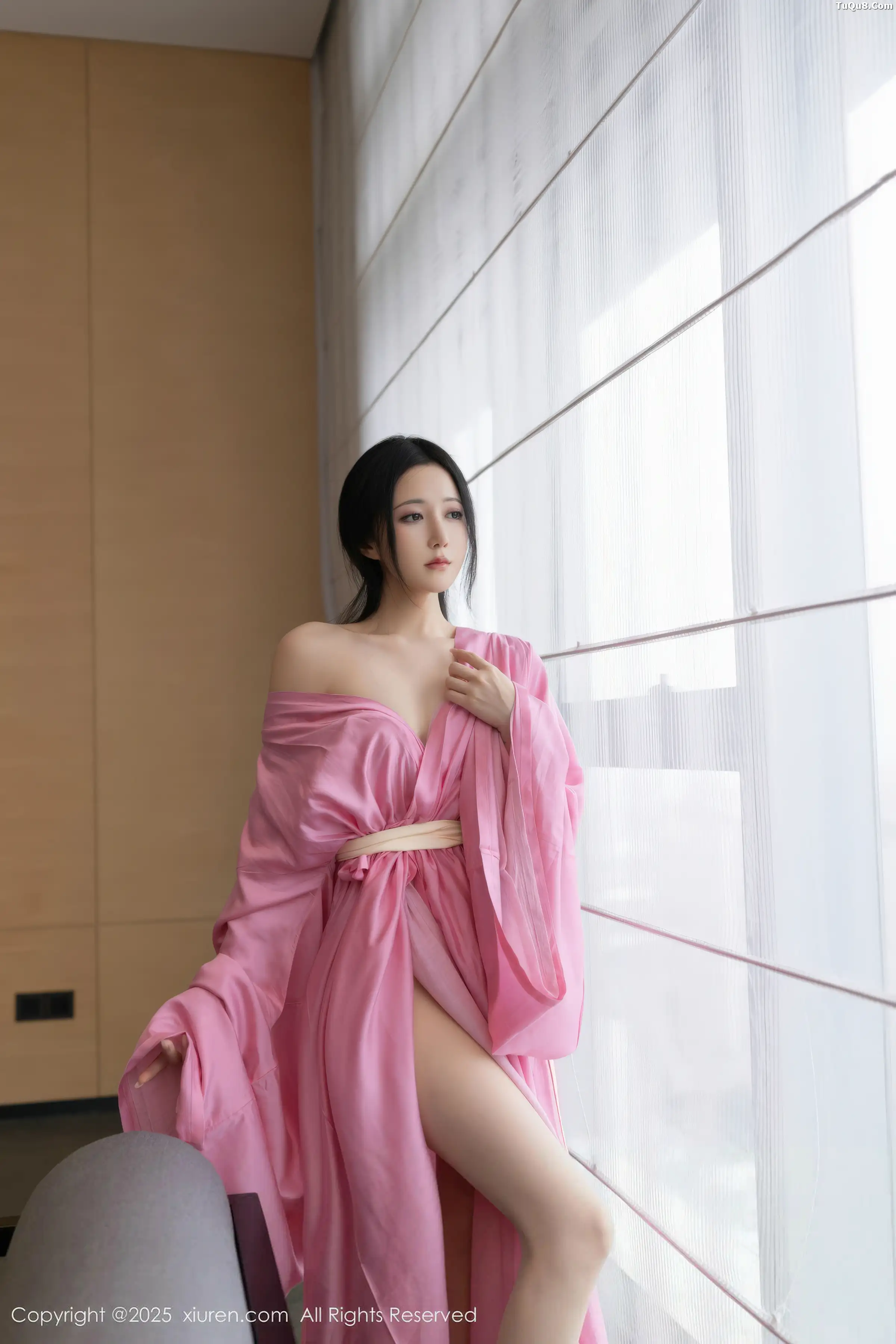 Xgyw.Org_[XiuRen秀人网]No.11049_模特鱼子酱Fish性感粉色月影纱配超薄肉丝秀曼妙身姿诱惑写真82P