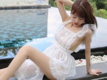 XiuRen第2869期_嫩模佘贝拉bella三亚旅拍淡雅薄纱裙透视秀火辣身材诱惑写真42P
